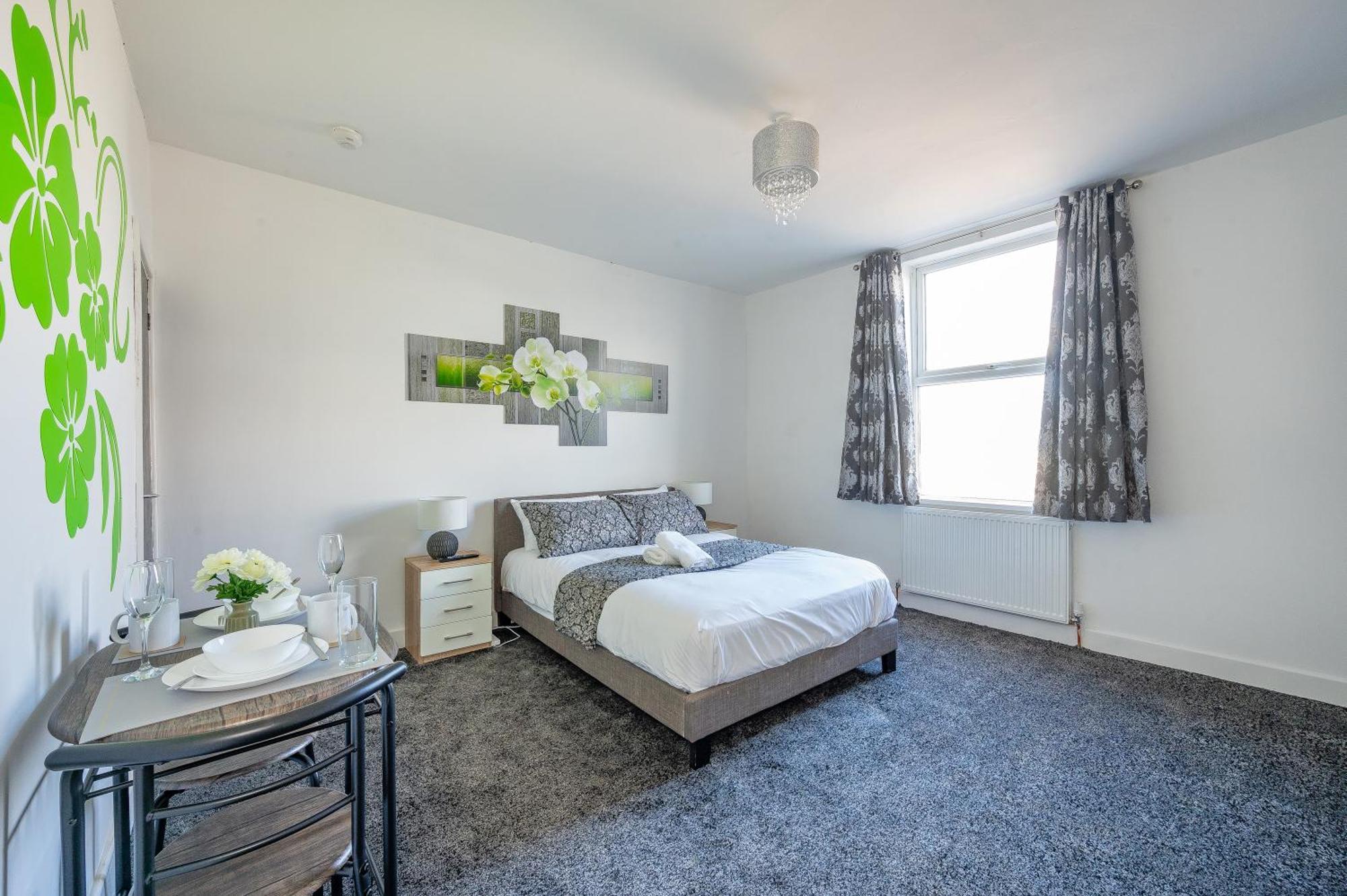 *Rc246*For Your Relaxed & Cosy Stay + Free Parking Leeds  Dış mekan fotoğraf
